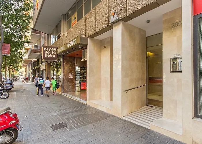 Your Home - Central Apartment